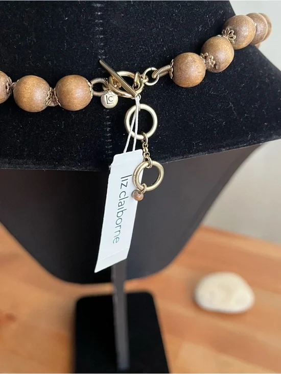 Liz Claiborne vintage costume jewelry necklace - women's jewelry - Picture 6 of 8